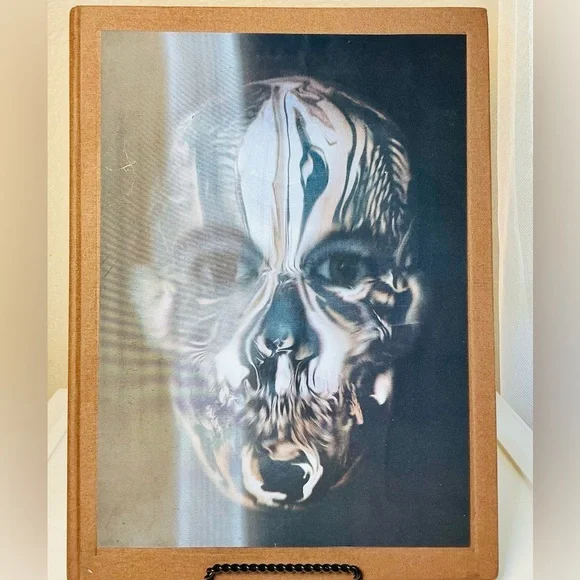 Alexander McQueen: Savage Beauty - Large Coffee Table Book - Picture 14 of 14